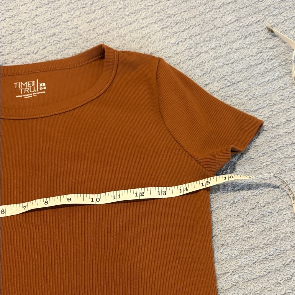 Time and Tru Black and Brown Women’s Tee Bundle - Picture 3 of 9